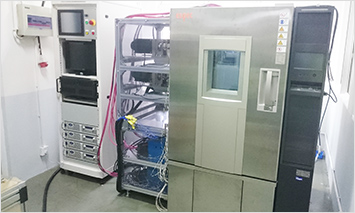 モータ特性試験機 — 2軸差し替え構造の高精度モータ試験機